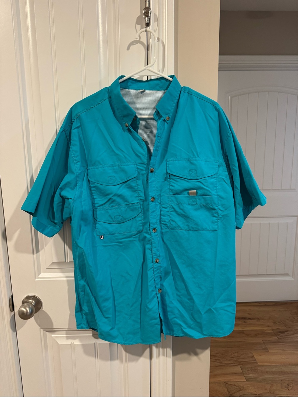 Men's Short-Sleeve Button-Down Shirt in Teal Blue